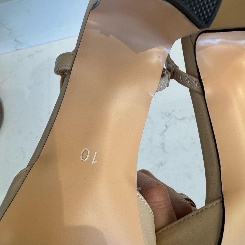 New classy Pumps - Picture 5 of 7
